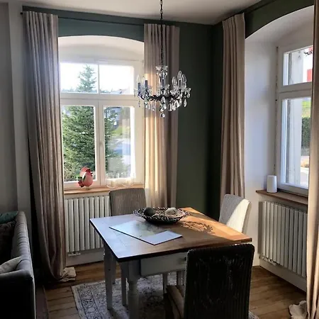 Schoener Wohnen Im Alten Rathaus In Achberg, See+berge Vor Der Tuer דירה אכברג